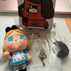 POP MART CRYING AGAIN CRYBABY Alice in Wonderland Figure
